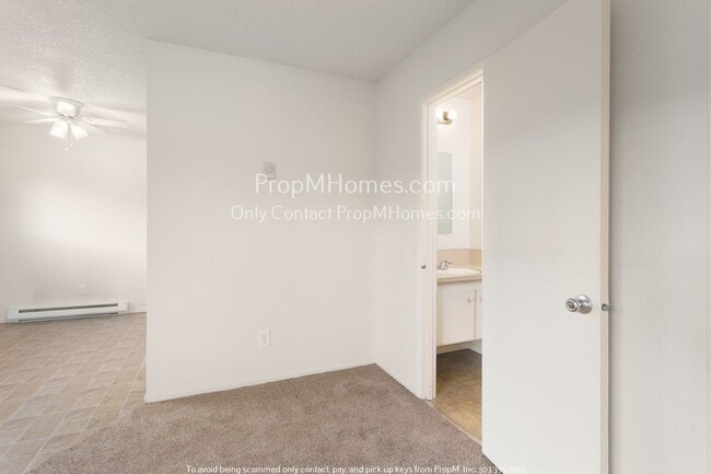 Building Photo - 3510 SE 61st Ave