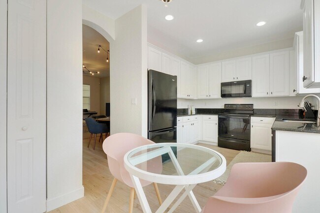 Building Photo - 151 Mulligan Pl