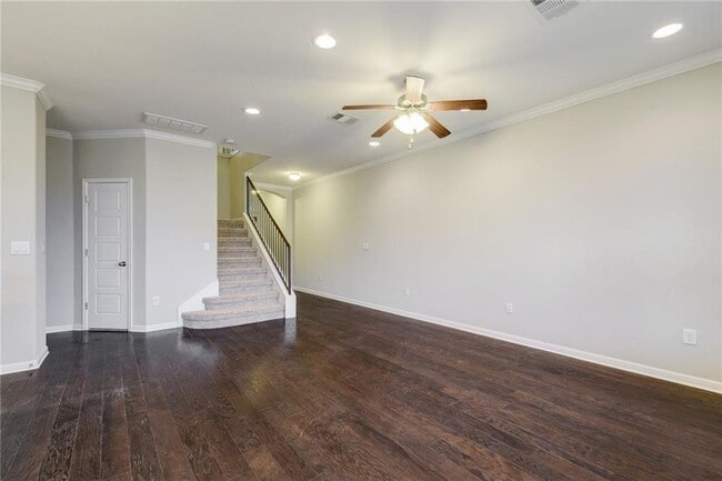 Building Photo - 13400 Briarwick Dr