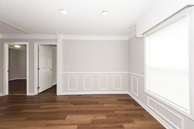 Building Photo - 1911 Grimball Rd