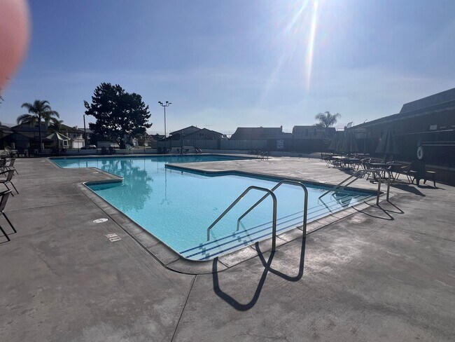 Building Photo - 17755 La Rosa Ln