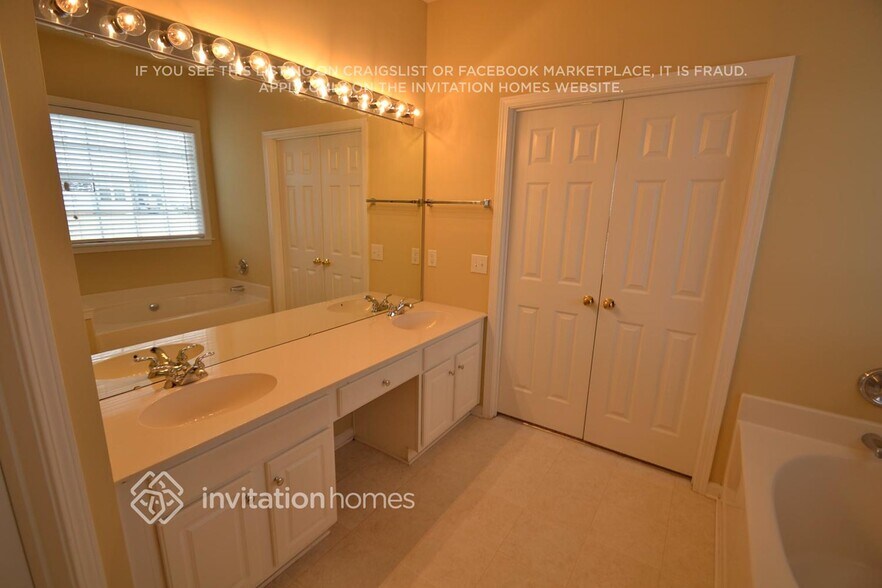 Building Photo - 14012 Eldon Dr