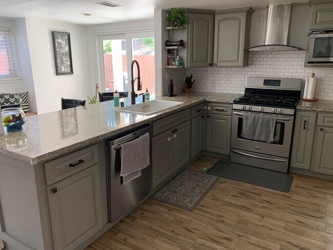 Kitchen - 20305 Klyne St