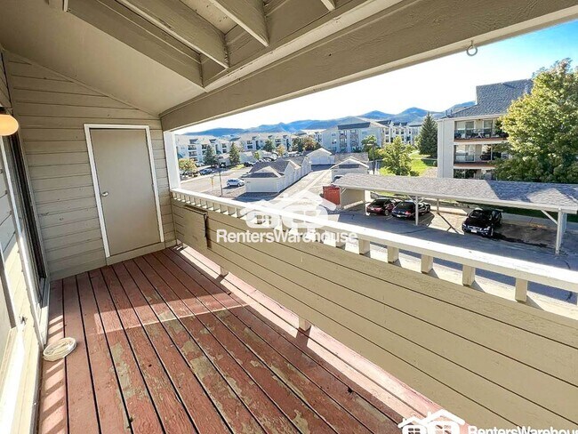 Building Photo - 12093 W Cross Dr