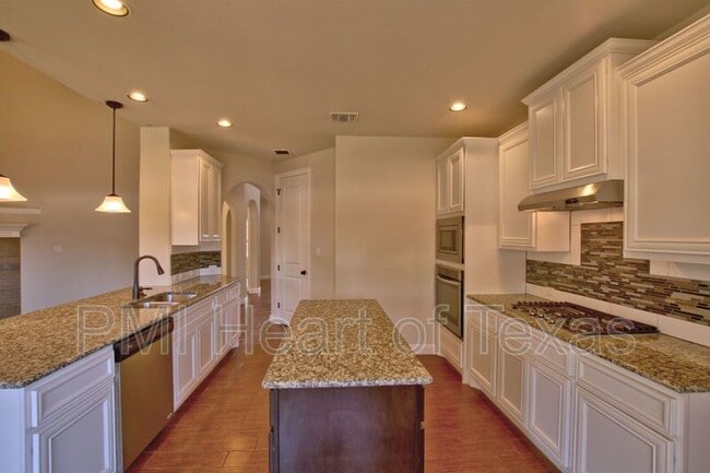 Building Photo - 1703 Elkins Ln