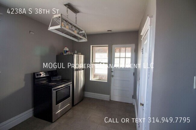 Building Photo - 4238 S 38th St