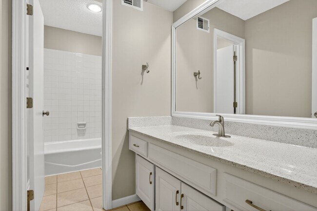 Building Photo - Your Beautifully Remodeled 3BR/2.5BA Townh...