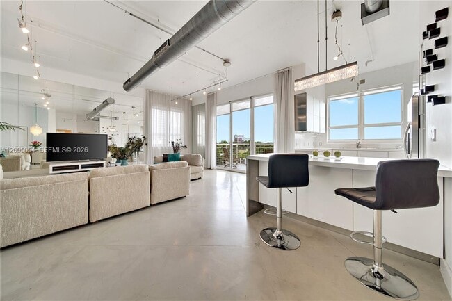 Building Photo - 2001 S Biscayne Blvd