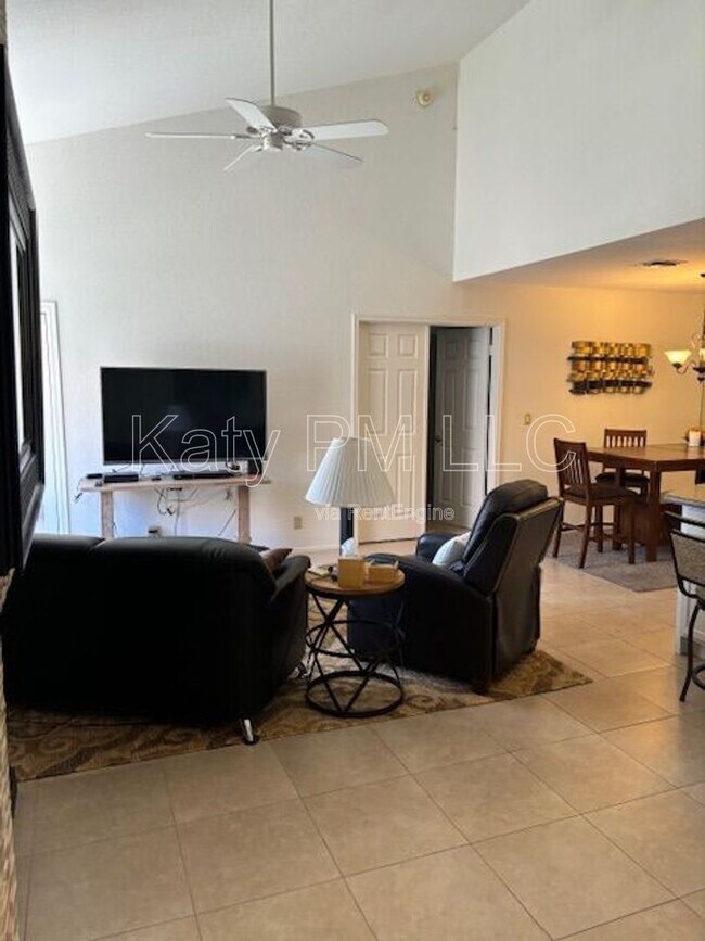 Building Photo - 9708 E Vía Linda