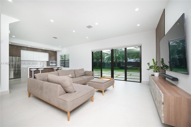 Building Photo - 8842 NW 161st Terrace