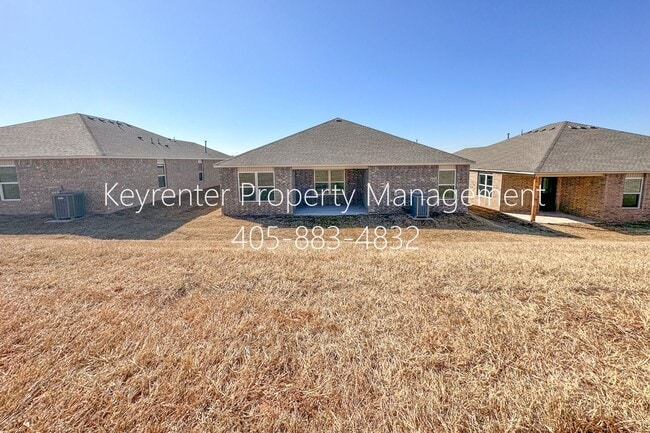 Building Photo - Gorgeous 4 Bed 2 Bath Home in Heart Of Yukon!