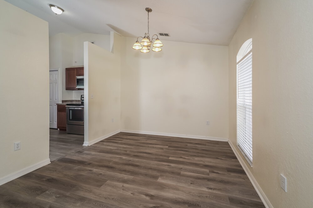 Building Photo - 7172 Summit Dr