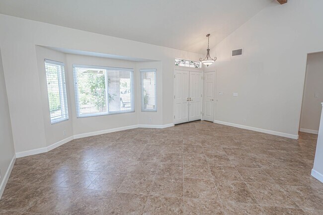 Building Photo - COMING SOON! 4 Bedroom Home for Rent in Santa Clarita!