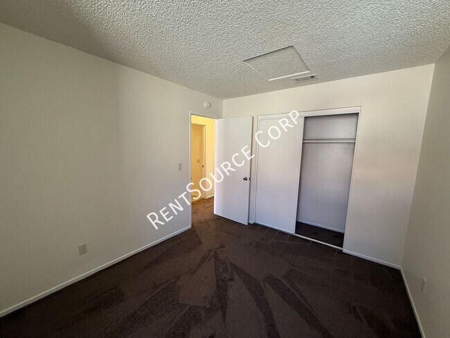 Building Photo - 44545 16th St E