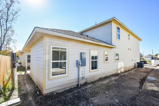 Building Photo - 12202 Heather Flower Ln