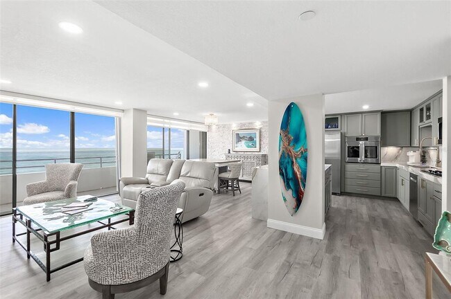 Building Photo - 1601 N Central Ave