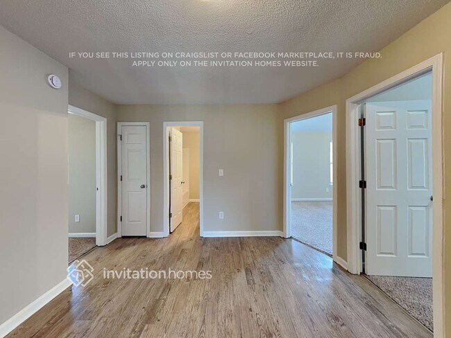 Building Photo - 3502 Rosebud Park Dr