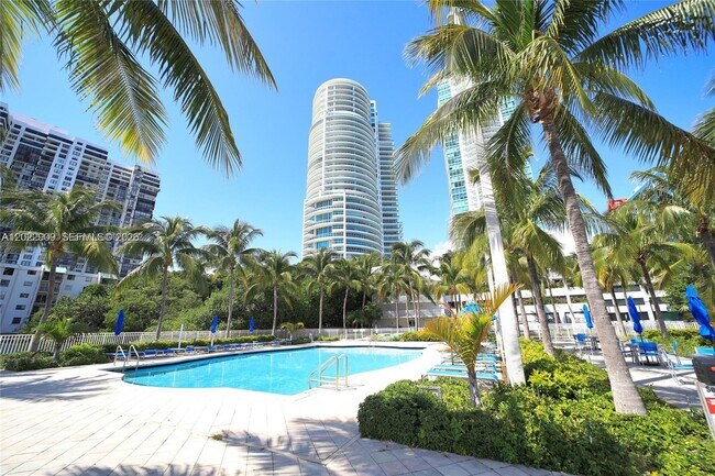 Building Photo - 2101 Brickell Ave