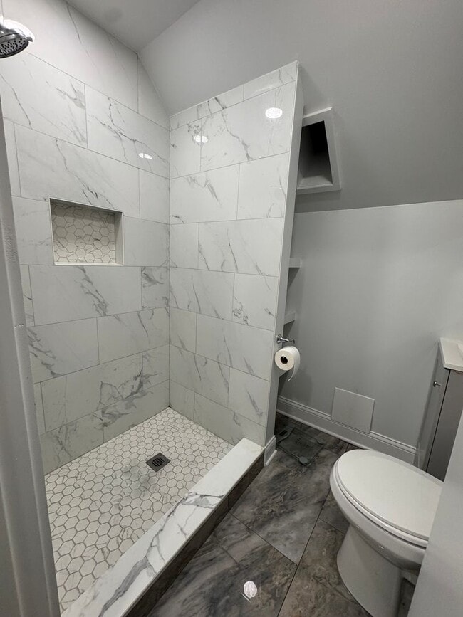 Building Photo - AM-Clifton LLC