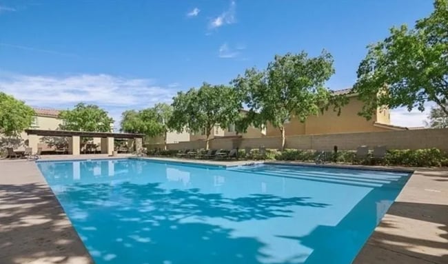 Building Photo - Stylish 3-Bedroom Home with Loft in Gated Community