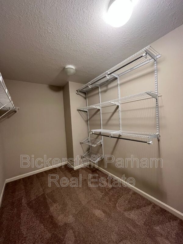 Building Photo - 7426 Sorrel Ct