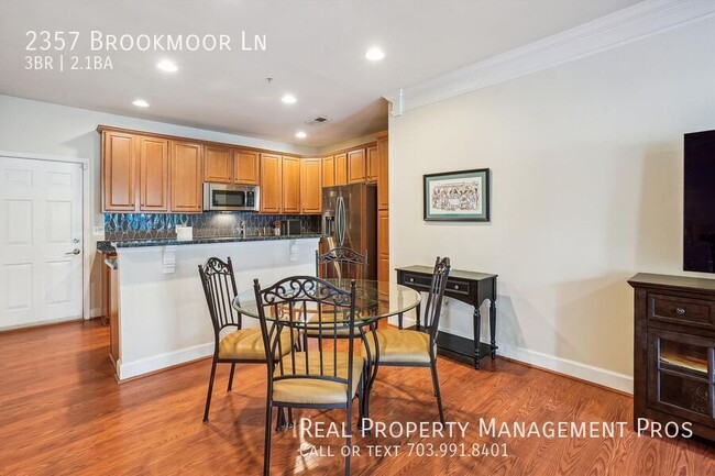 Building Photo - 2357 Brookmoor Ln