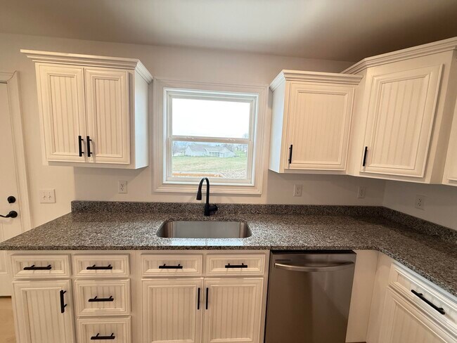 Building Photo - 46 Caden Ln