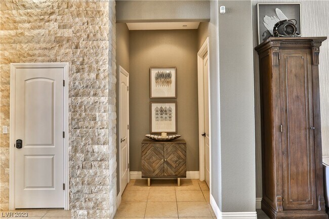 Building Photo - 6715 Arville St