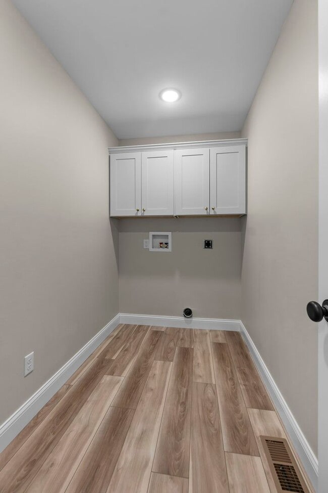 Building Photo - Charming 3 Bedroom, 2 Bathroom Home in Jac...