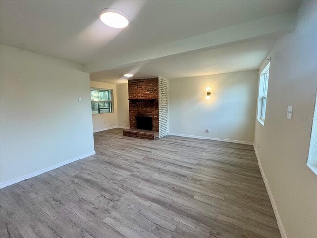 Building Photo - 7224 Valiant Ct