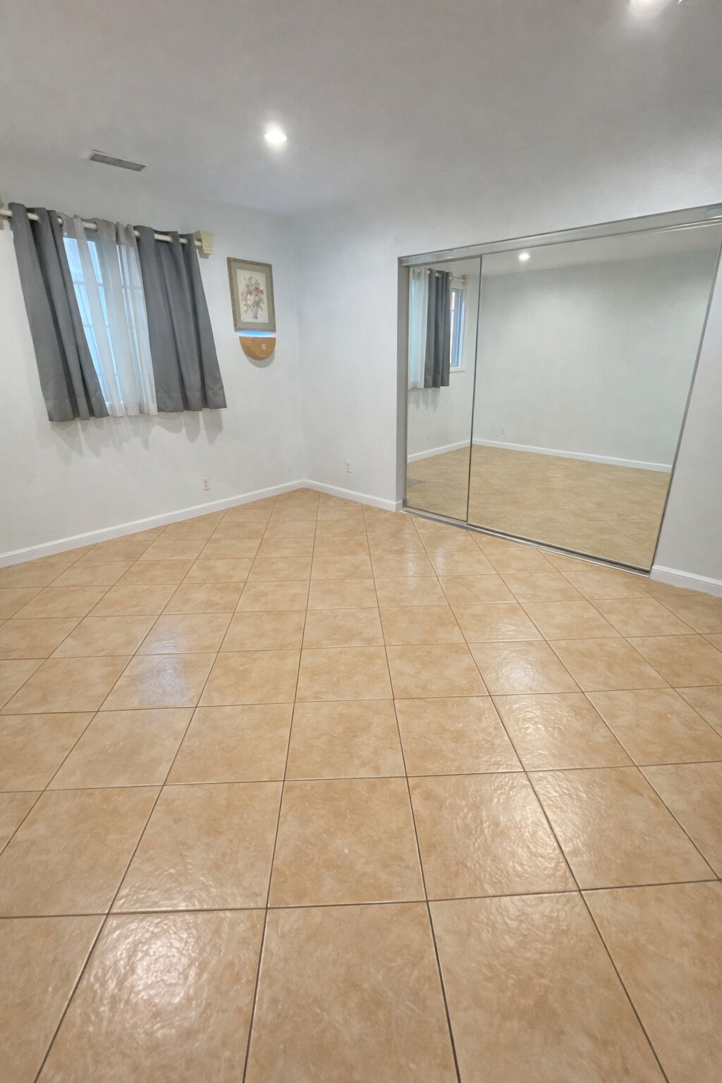 Building Photo - 4119 W 164th St