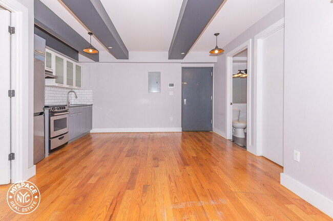 Primary Photo - 186 Lenox Rd