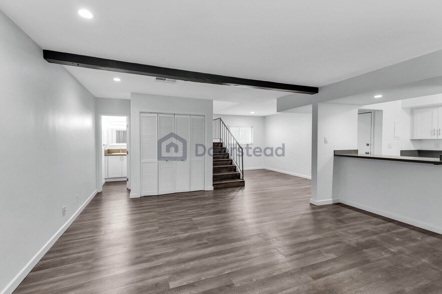Building Photo - 1615 Greenfield Ave