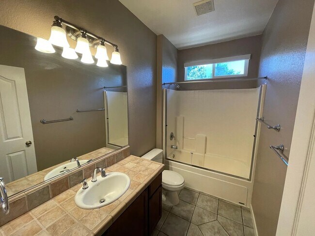 Building Photo - 9400 Trolio Way