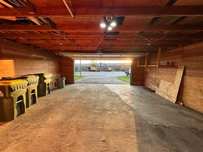 Building Photo - 1302 Clayton Marsh Dr