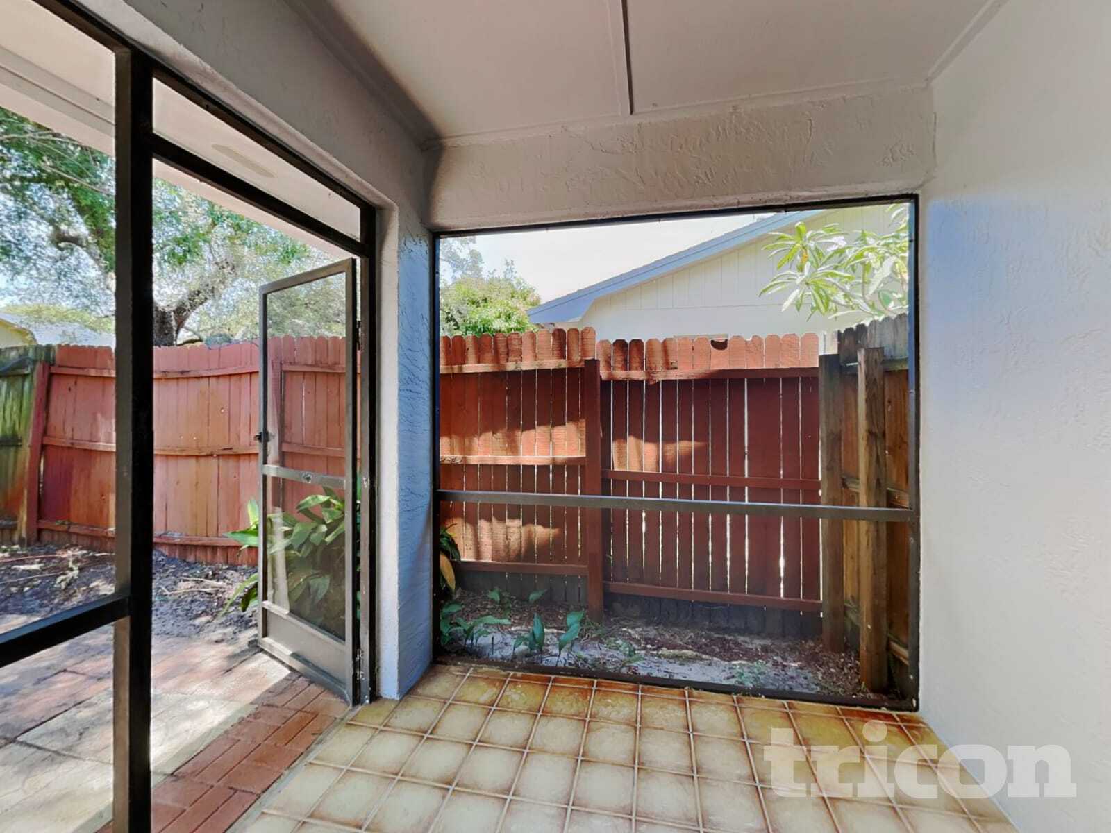 Building Photo - 4442 Sandhurst Dr