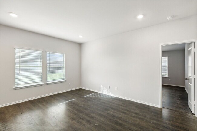 Building Photo - 606 Wrangler Dr