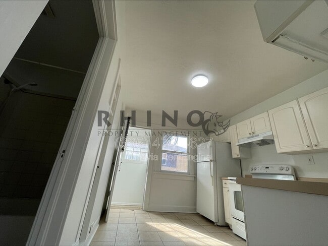 Building Photo - 1144 S 200 E