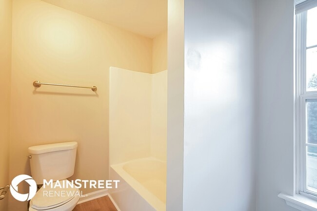 Building Photo - 1035 Tom Hailey Blvd