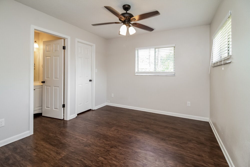 Building Photo - 2843 Kinnon Dr