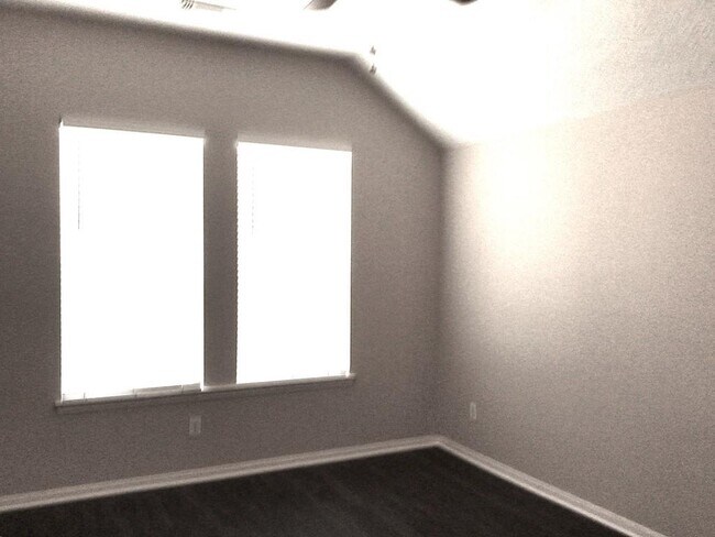 Building Photo - 12718 Benton Park Ln