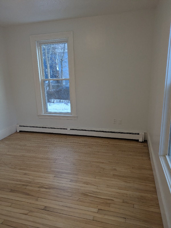 Building Photo - 148 Bartlett St