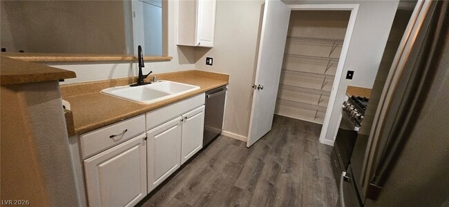 Building Photo - 8250 N Grand Canyon Dr