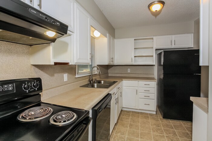 Building Photo - 11016 E 51 St S