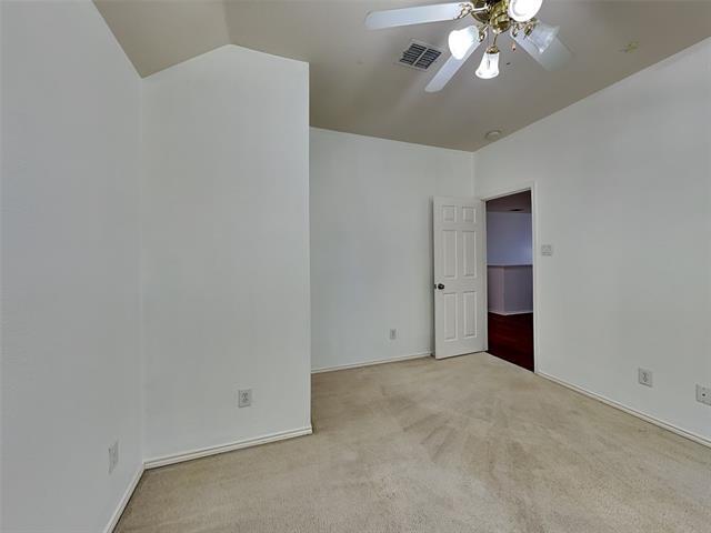 Building Photo - 2704 Buck Hill Dr