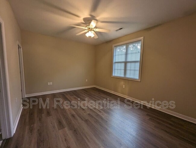 Building Photo - 5334 Christian Dr