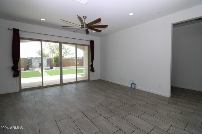 Building Photo - 259 E Sagittarius Pl