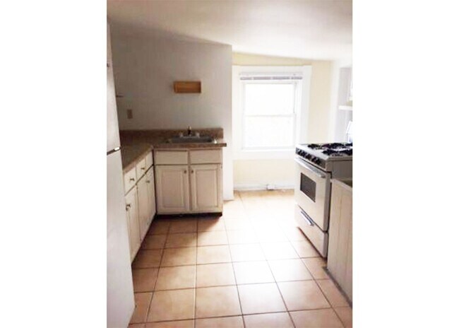 Building Photo - 2829 Glendora Ave