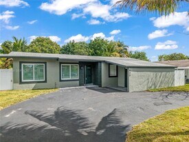 Building Photo - 630 SW 28th Dr