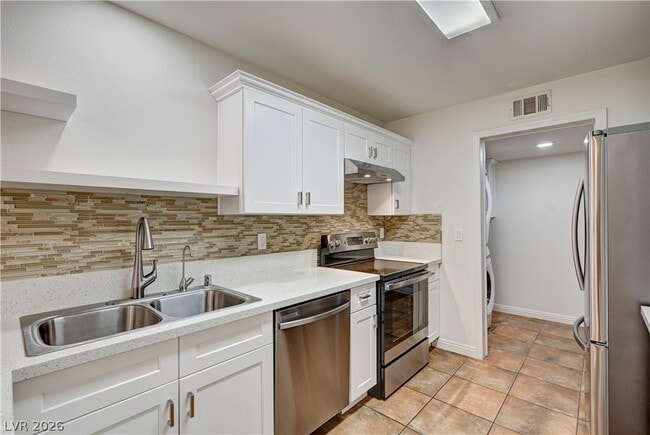 Building Photo - 1602 Coyote Run Dr